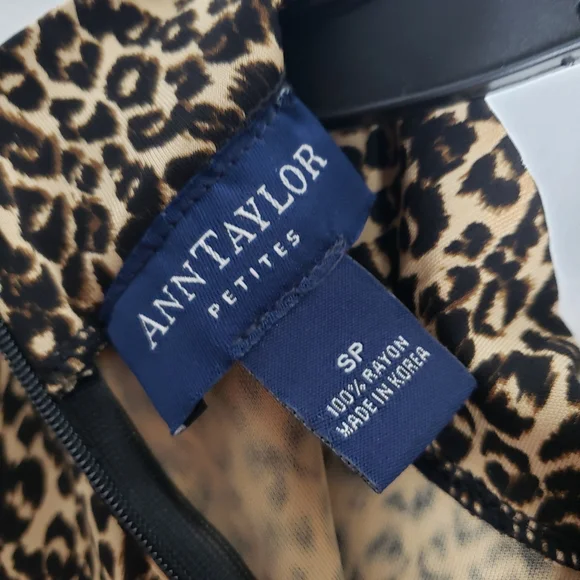 Ann Taylor High Neck Leopard Print Sleeveless Top - Picture 7 of 7